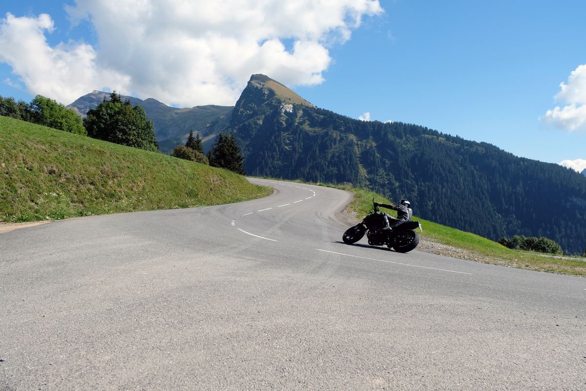 Le Tour des Alpes à moto